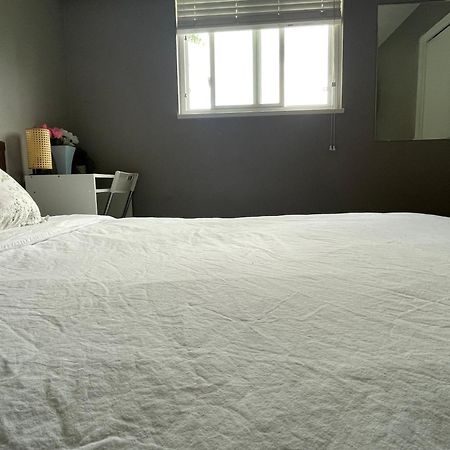 Private Room With Queen Bed In Richmond 202 Eksteriør billede